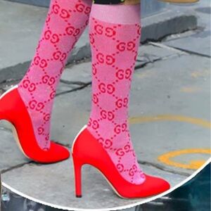 Gucci pink and red metallic GG-intarsia socks M